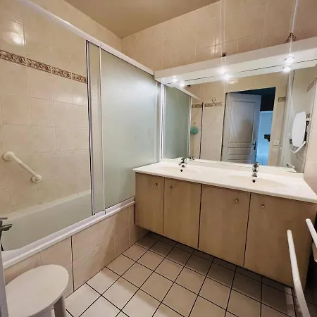 T3 Avec Terrasse Et Piscine, 4 Couchages, Proche Centre-ville - - Fr-1-495-18 *